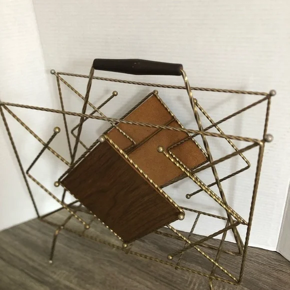 Vintage MCM Magazine Rack - Picture 5 of 13
